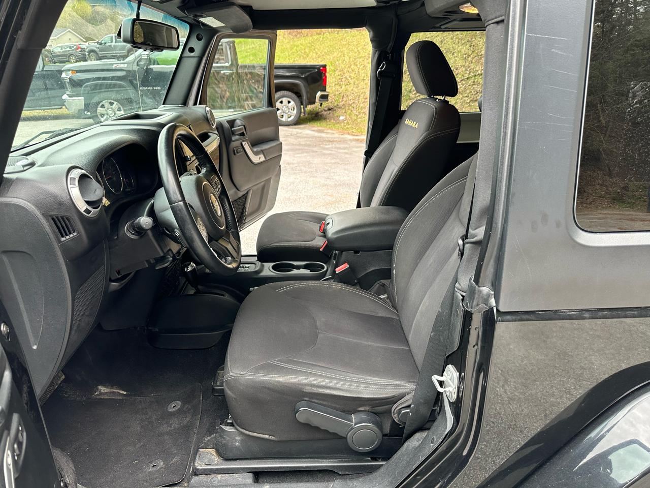 Jeep Wrangler 4WD 2dr Sahara 2015