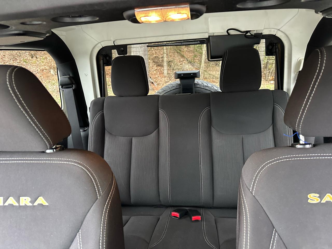 Jeep Wrangler 4WD 2dr Sahara 2015