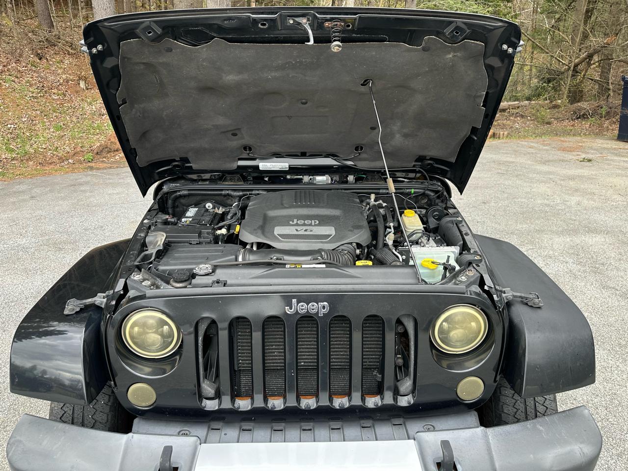 Jeep Wrangler 4WD 2dr Sahara 2015