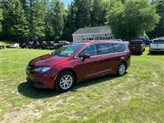 2021 Chrysler Voyager 