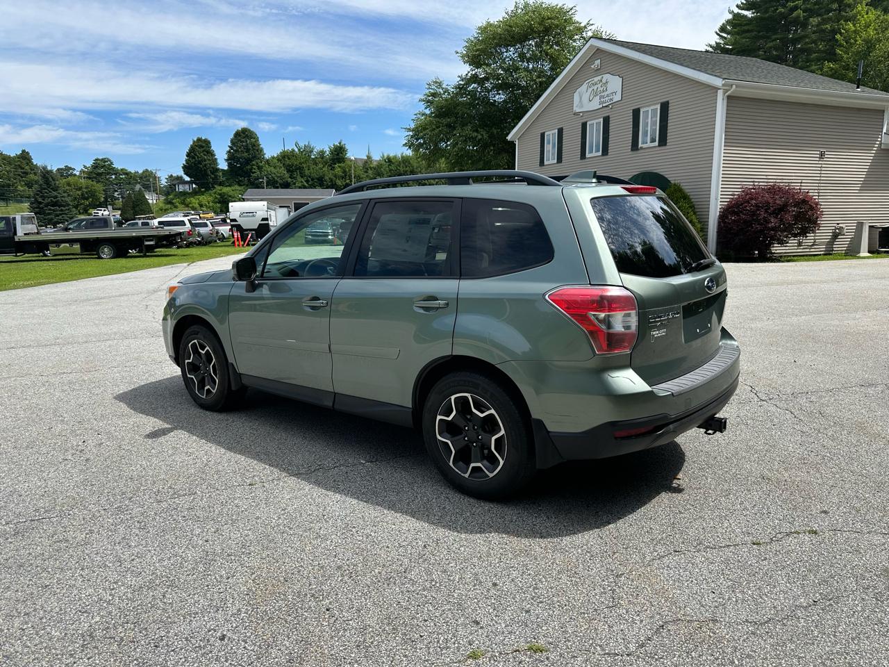 Subaru Forester 4dr CVT 2.5i Premium PZEV 2016