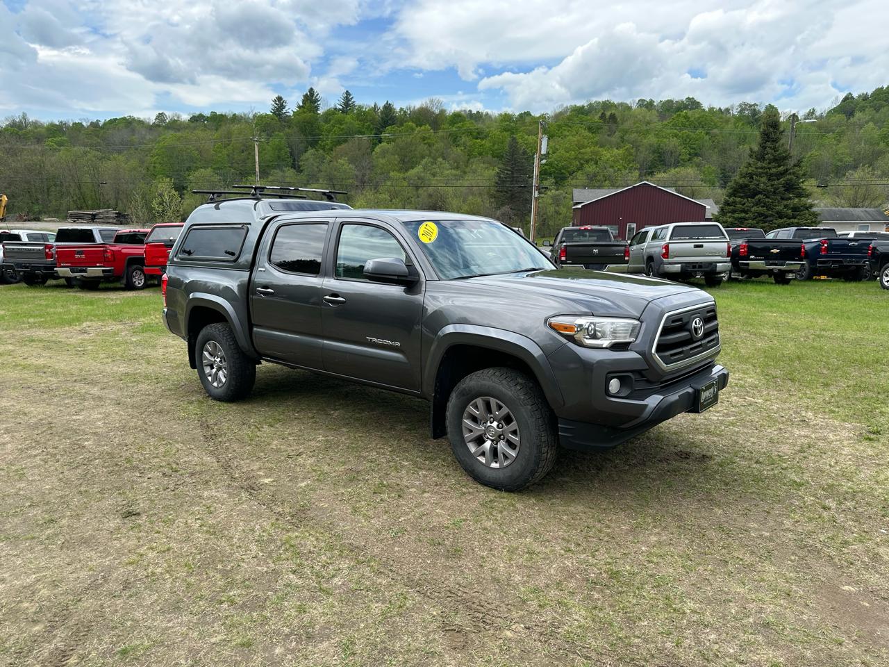 Toyota Tacoma 4WD Double Cab LB V6 AT SR5 (Natl) 2017