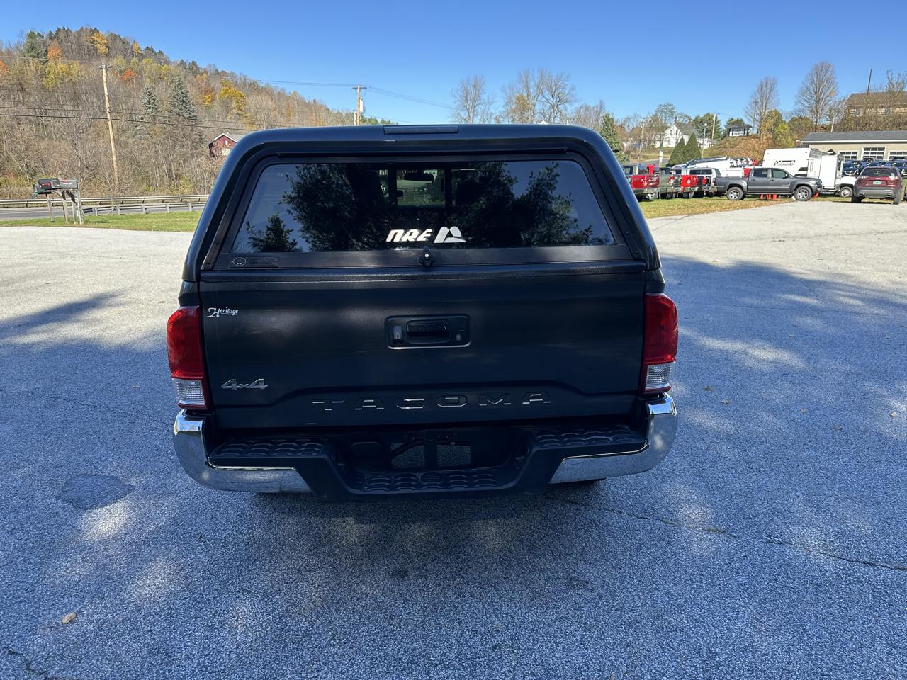 Toyota Tacoma 4WD Access Cab I4 AT SR5 (Natl) 2016