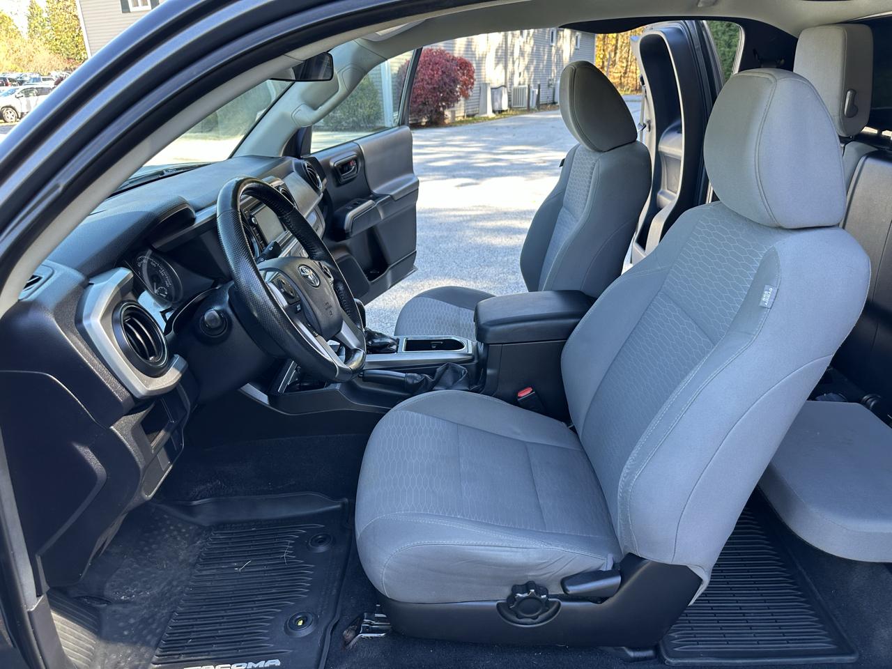 Toyota Tacoma 4WD Access Cab I4 AT SR5 (Natl) 2016