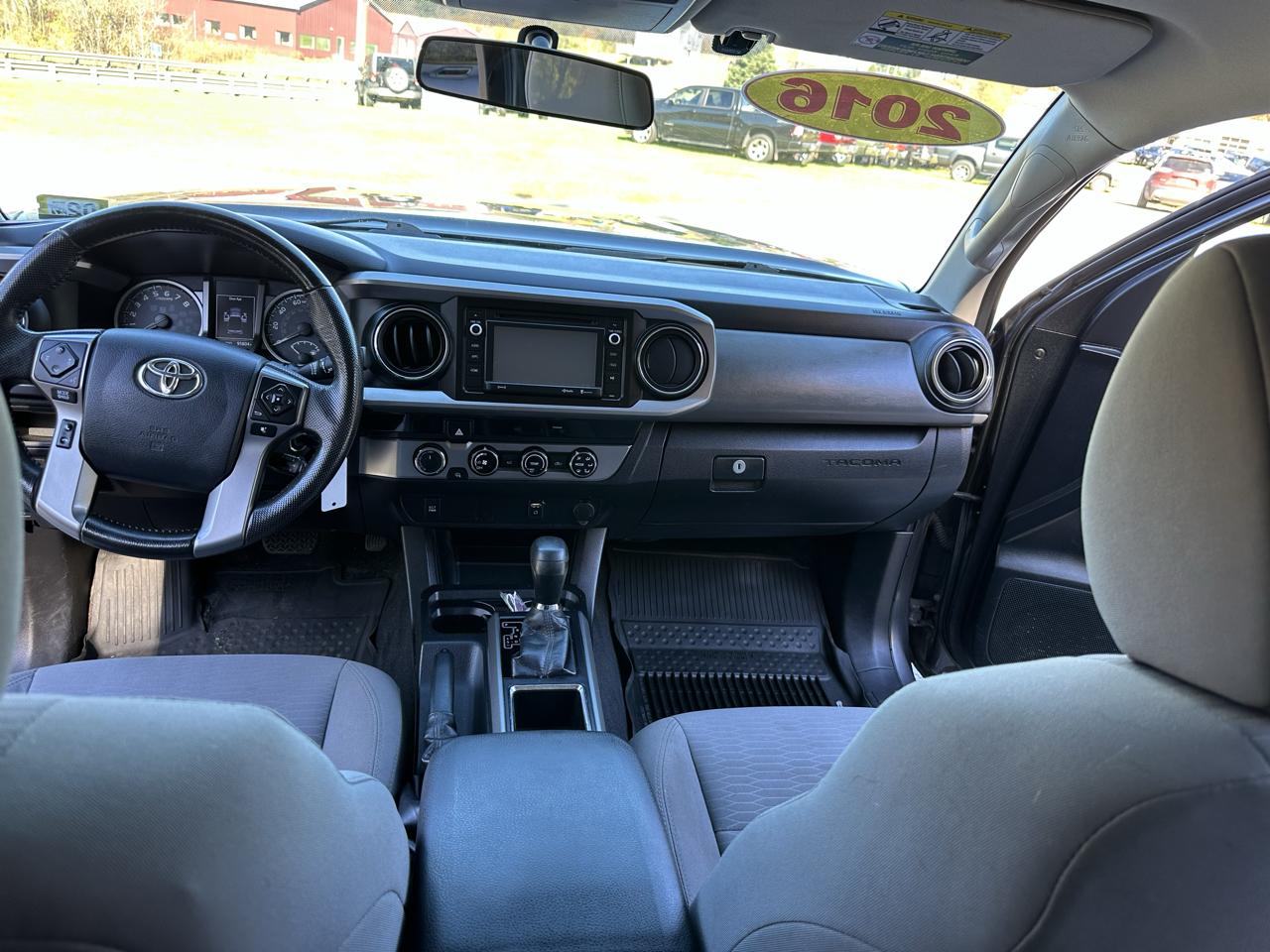 Toyota Tacoma 4WD Access Cab I4 AT SR5 (Natl) 2016