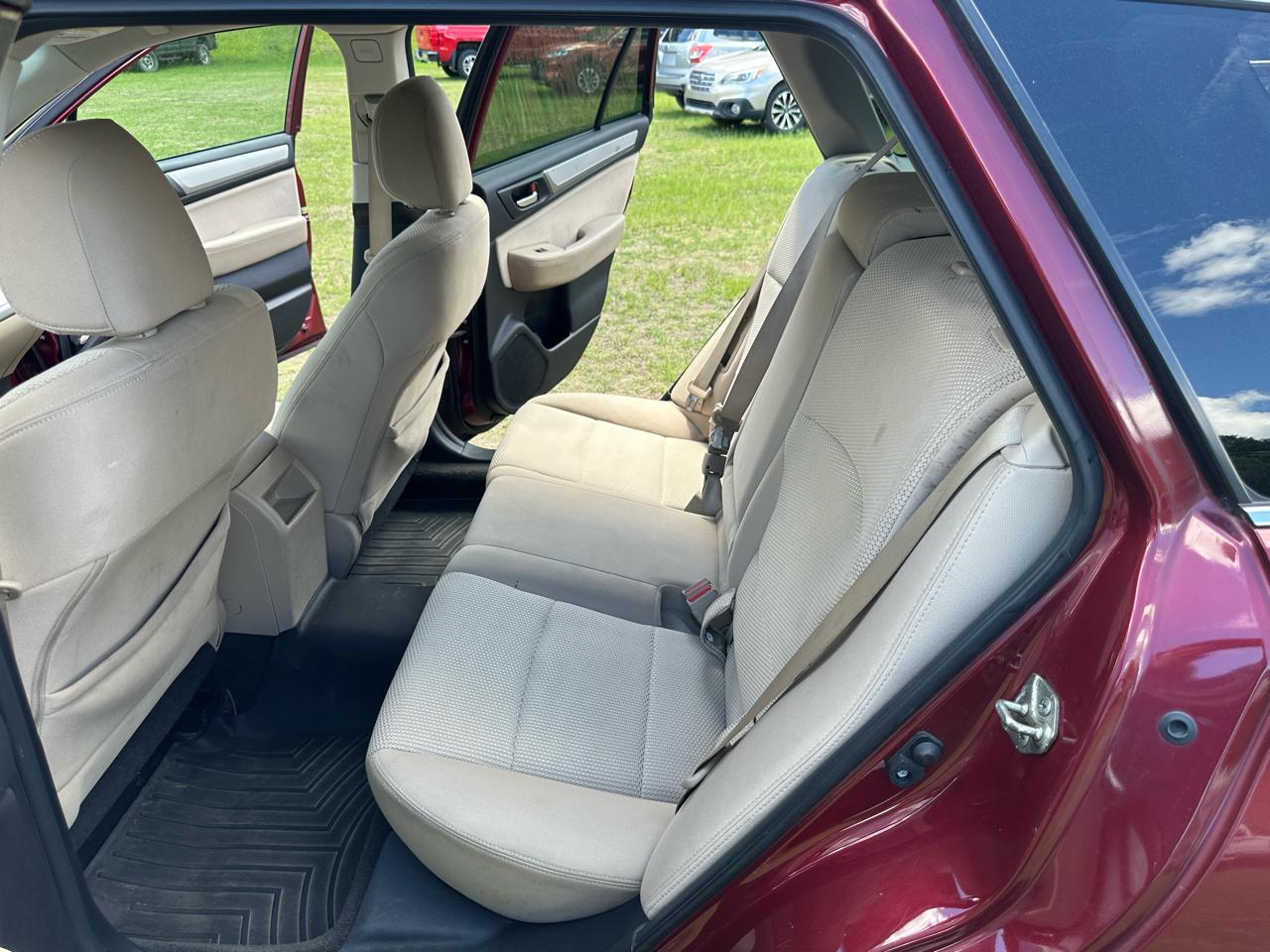 Subaru Outback 4dr Wgn 2.5i Premium PZEV 2015