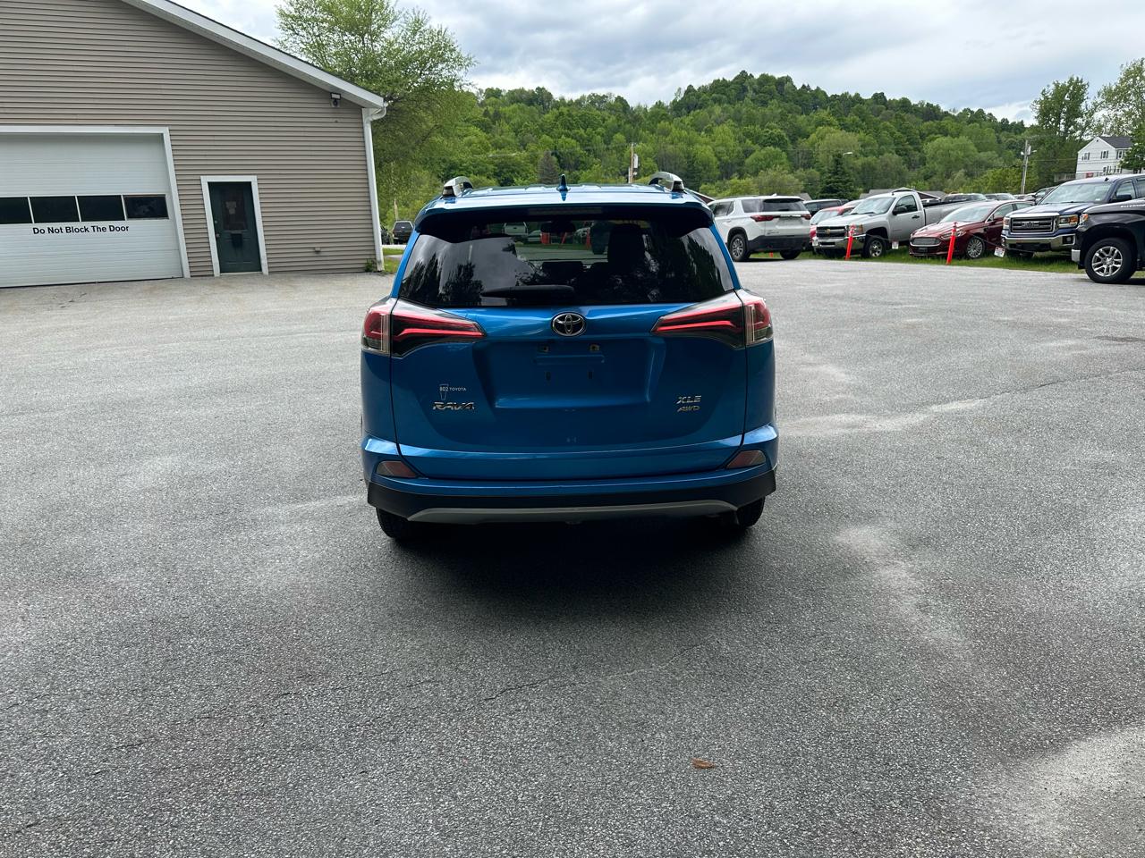 Toyota RAV4 Adventure AWD (Natl) 2018