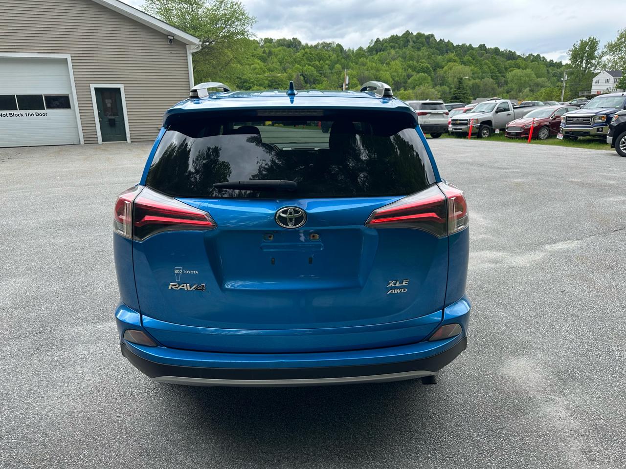 Toyota RAV4 Adventure AWD (Natl) 2018