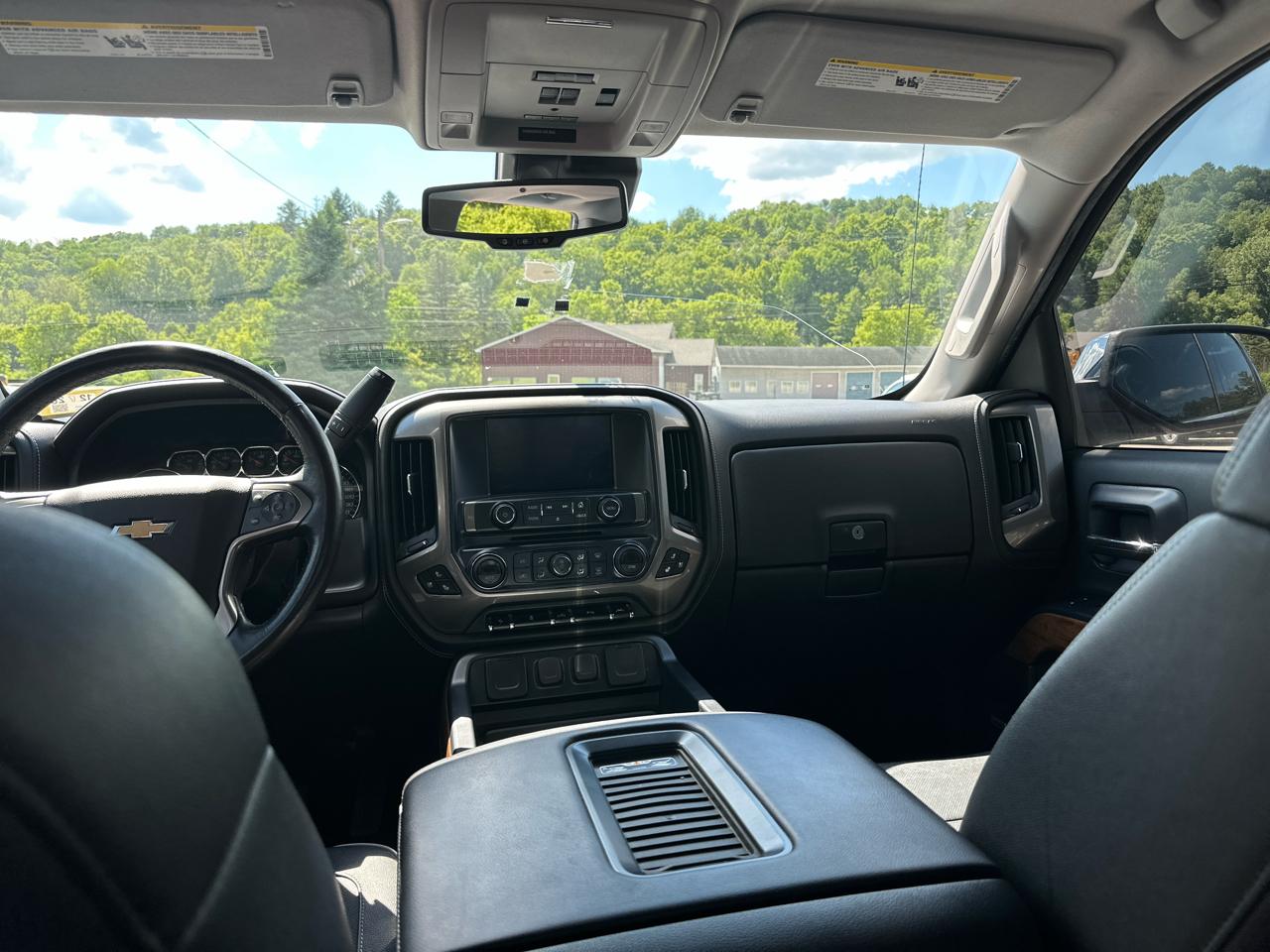 Chevrolet Silverado 1500 4WD Crew Cab 143.5" High Country 2018