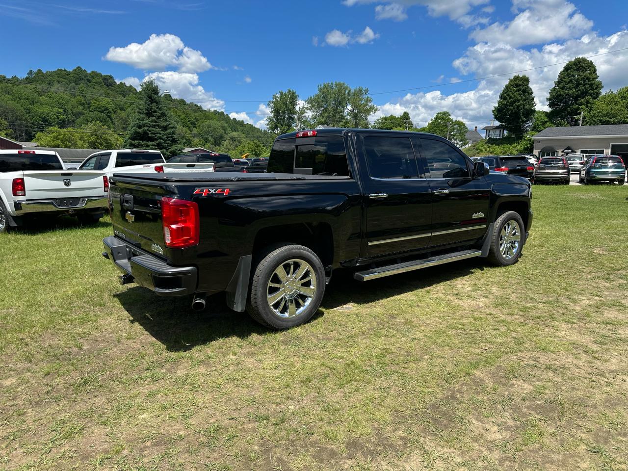 Chevrolet Silverado 1500 4WD Crew Cab 143.5" High Country 2018