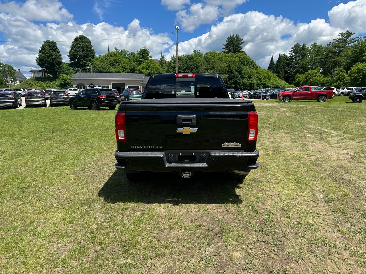 Chevrolet Silverado 1500 4WD Crew Cab 143.5" High Country 2018