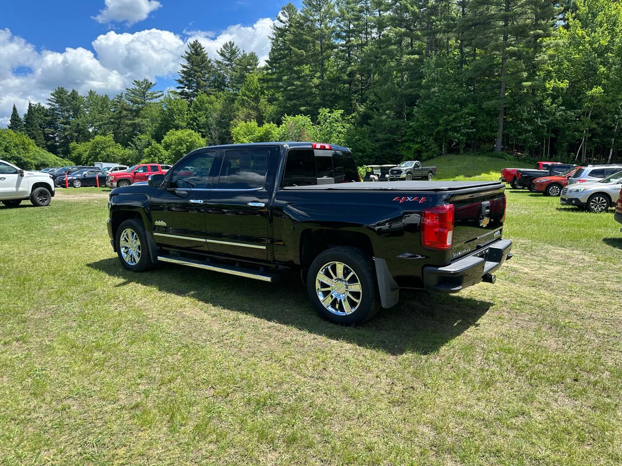 Chevrolet Silverado 1500 4WD Crew Cab 143.5" High Country 2018