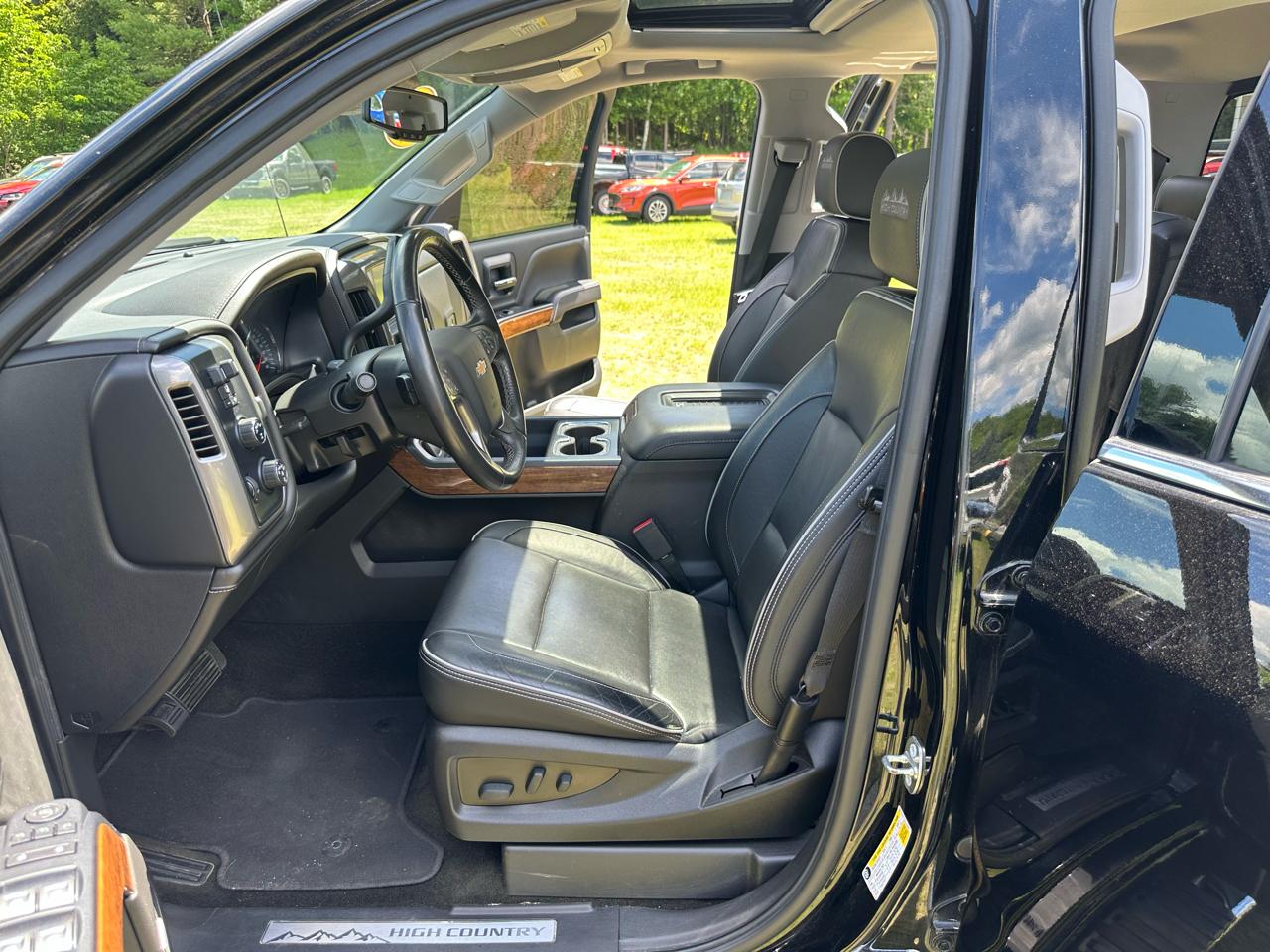 Chevrolet Silverado 1500 4WD Crew Cab 143.5" High Country 2018