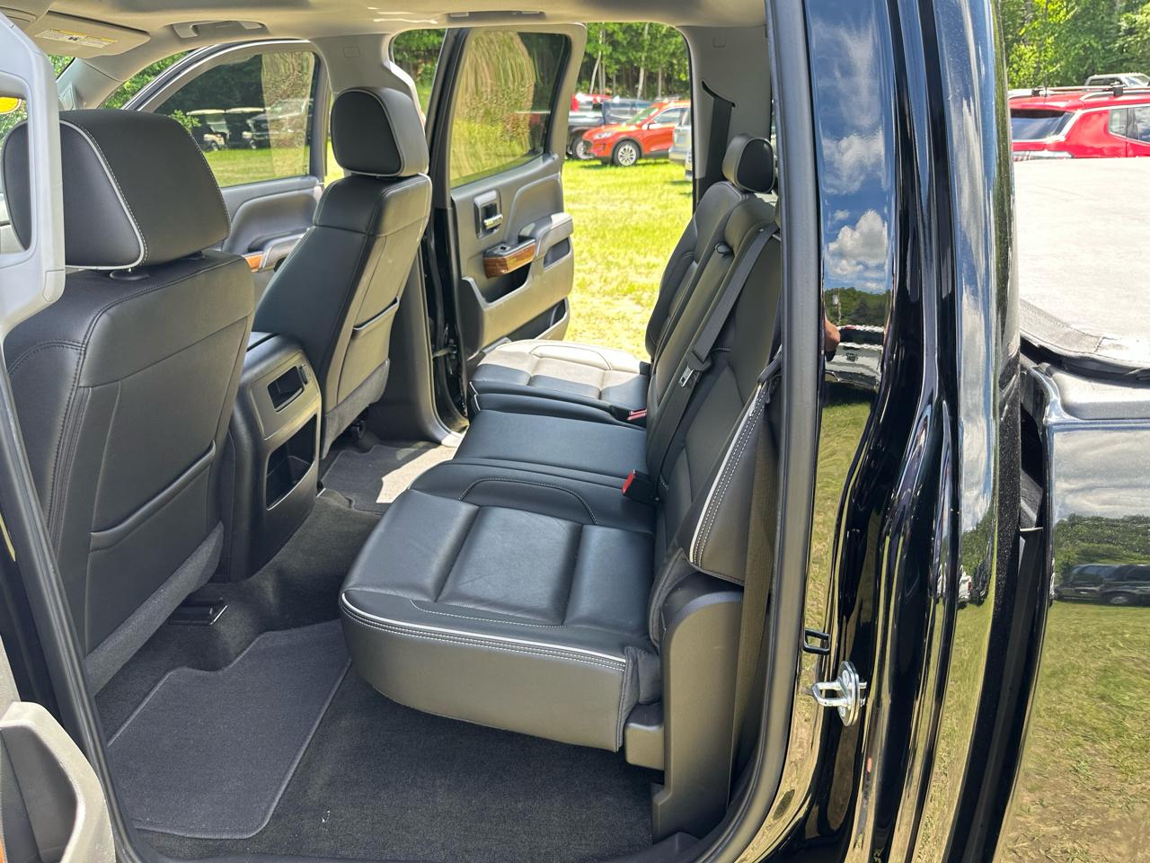 Chevrolet Silverado 1500 4WD Crew Cab 143.5" High Country 2018