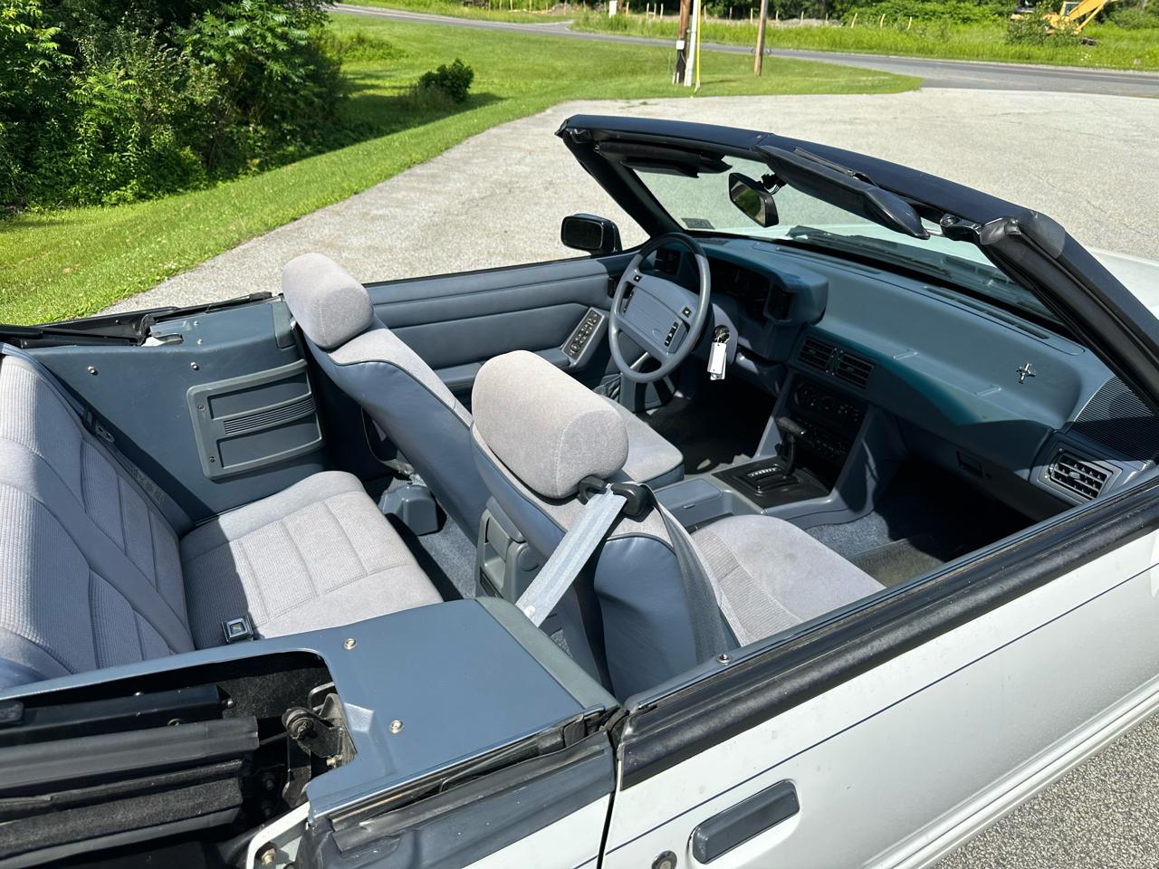 Ford Mustang 2dr Convertible LX 1992