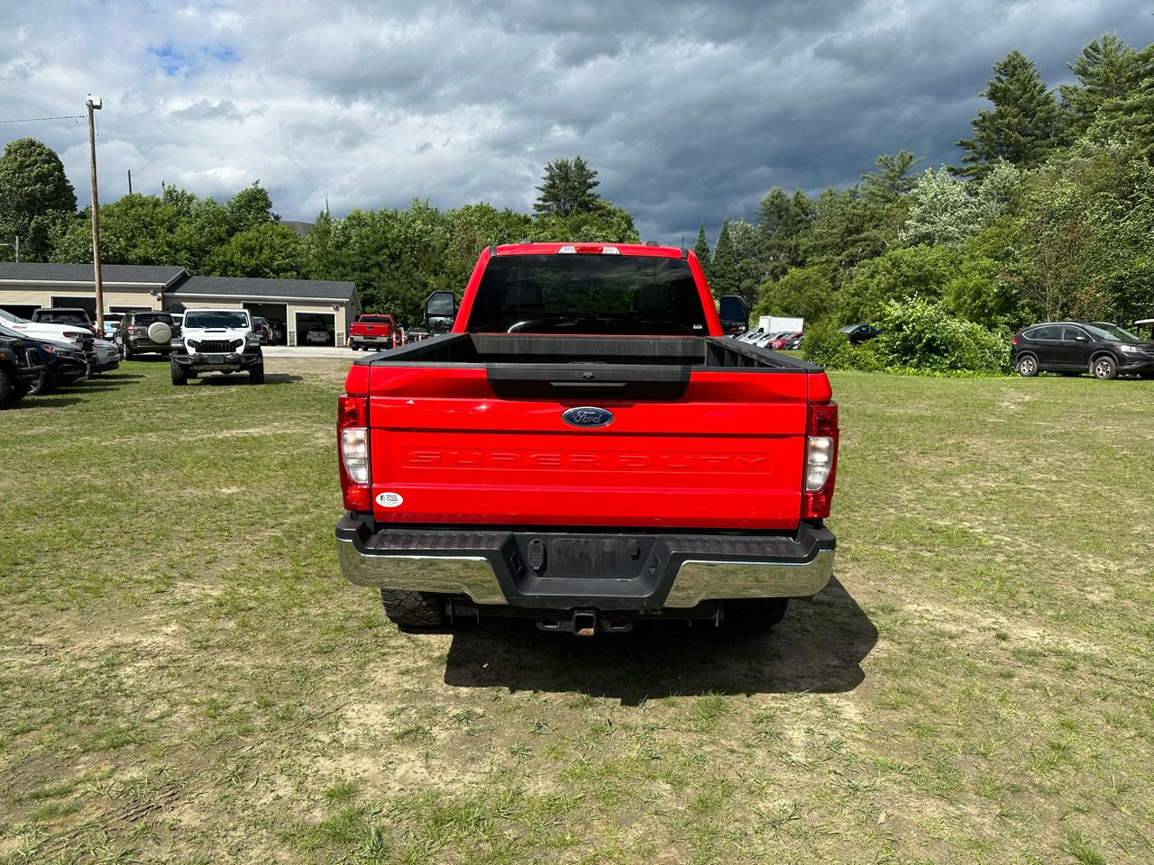 Ford Super Duty F-350 SRW XLT 4WD Reg Cab 8' Box 2022