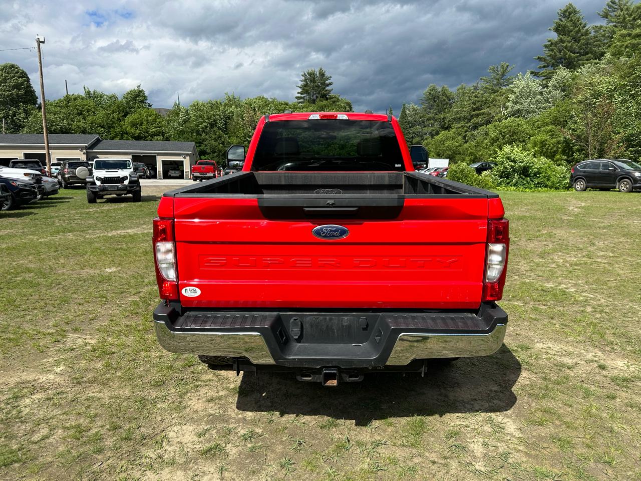 Ford Super Duty F-350 SRW XLT 4WD Reg Cab 8' Box 2022