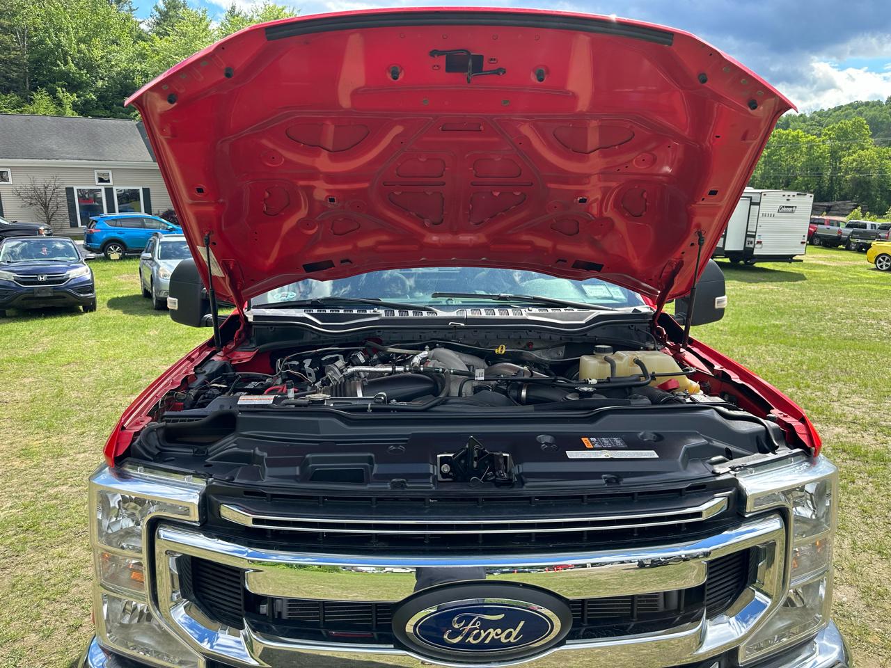 Ford Super Duty F-350 SRW XLT 4WD Reg Cab 8' Box 2022