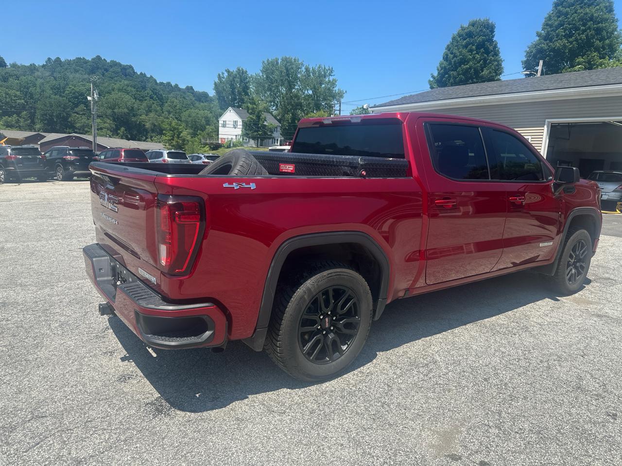 GMC Sierra 1500 4WD Crew Cab 147" Elevation w/3VL 2023
