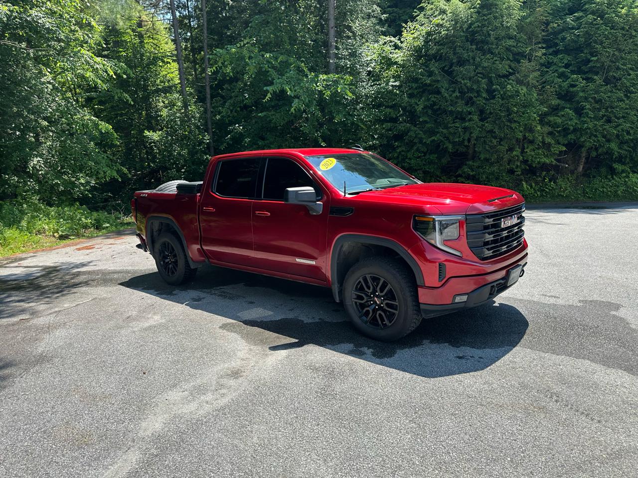 GMC Sierra 1500 4WD Crew Cab 147" Elevation w/3VL 2023