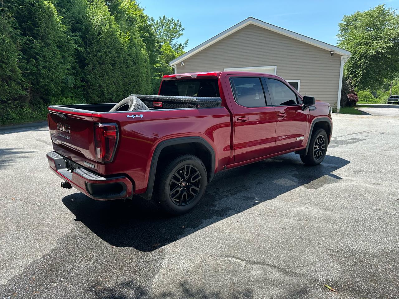 GMC Sierra 1500 4WD Crew Cab 147" Elevation w/3VL 2023