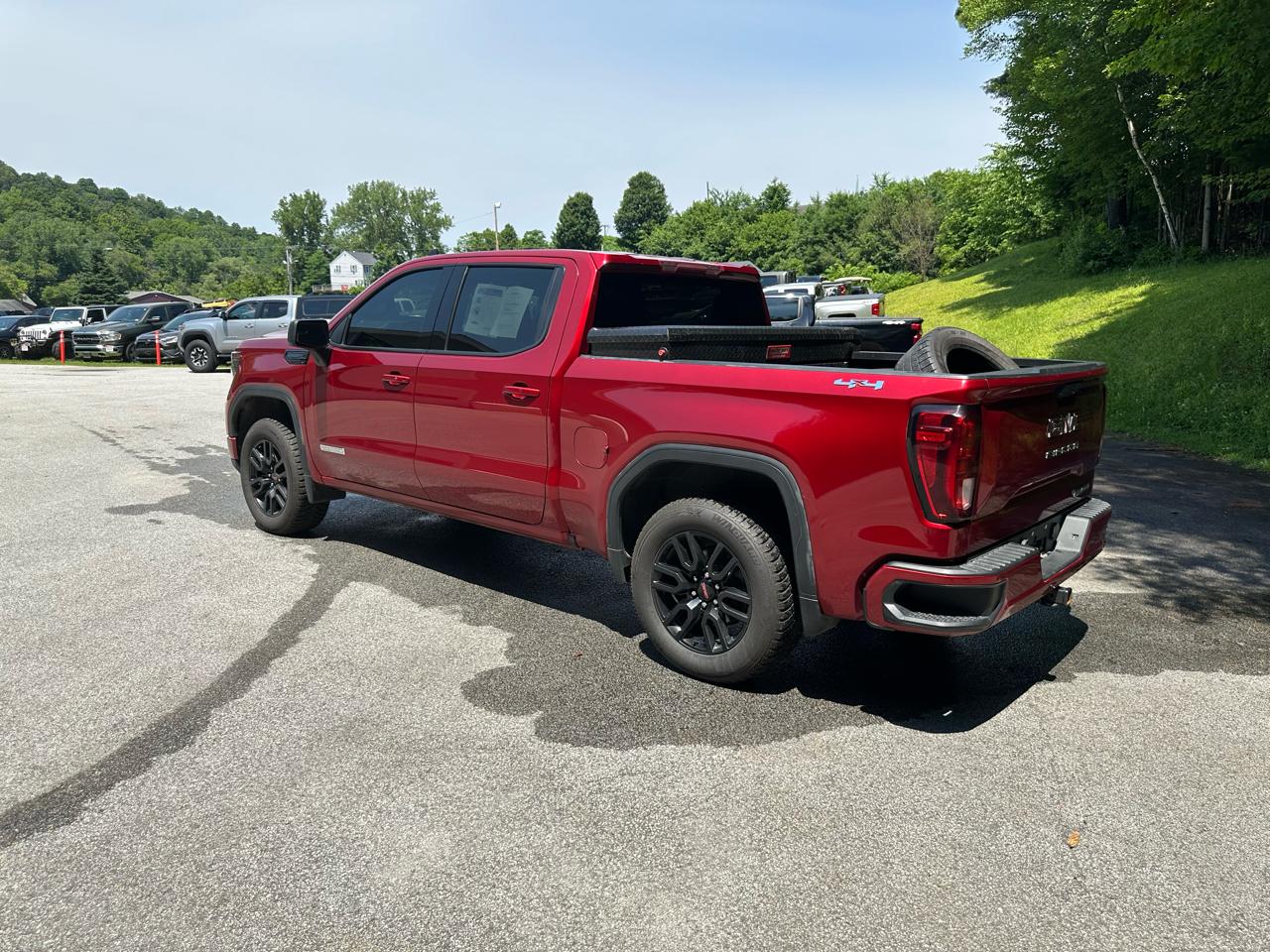 GMC Sierra 1500 4WD Crew Cab 147" Elevation w/3VL 2023