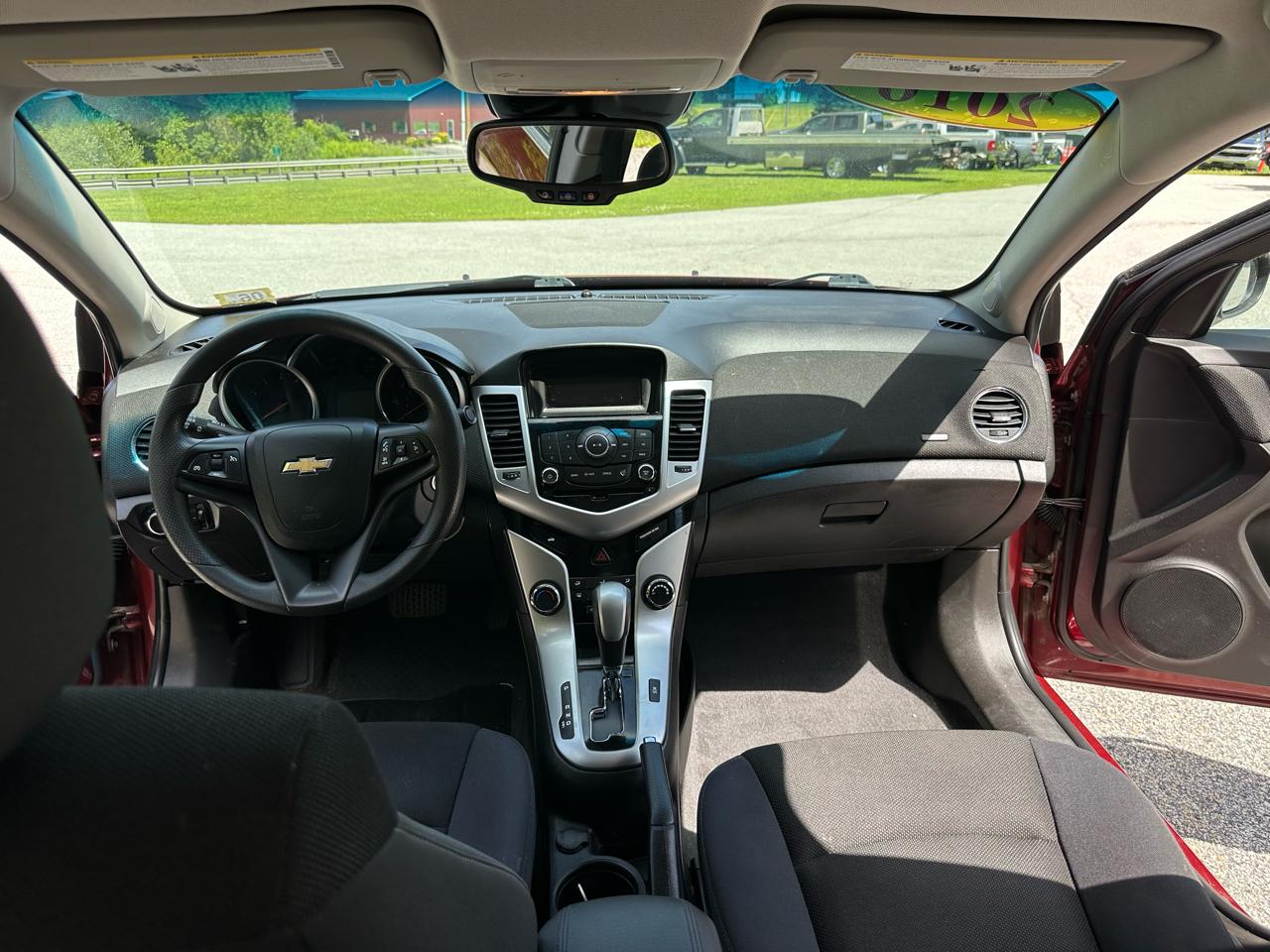 Chevrolet Cruze Limited 4dr Sdn Auto LT w/1LT 2016