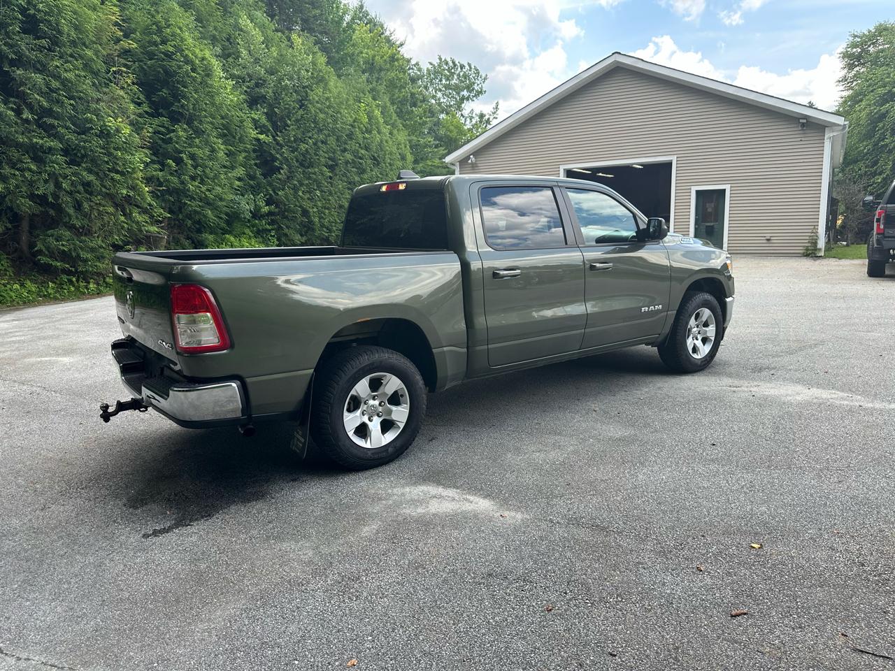 RAM 1500 Big Horn 4x4 Crew Cab 5'7" Box 2021