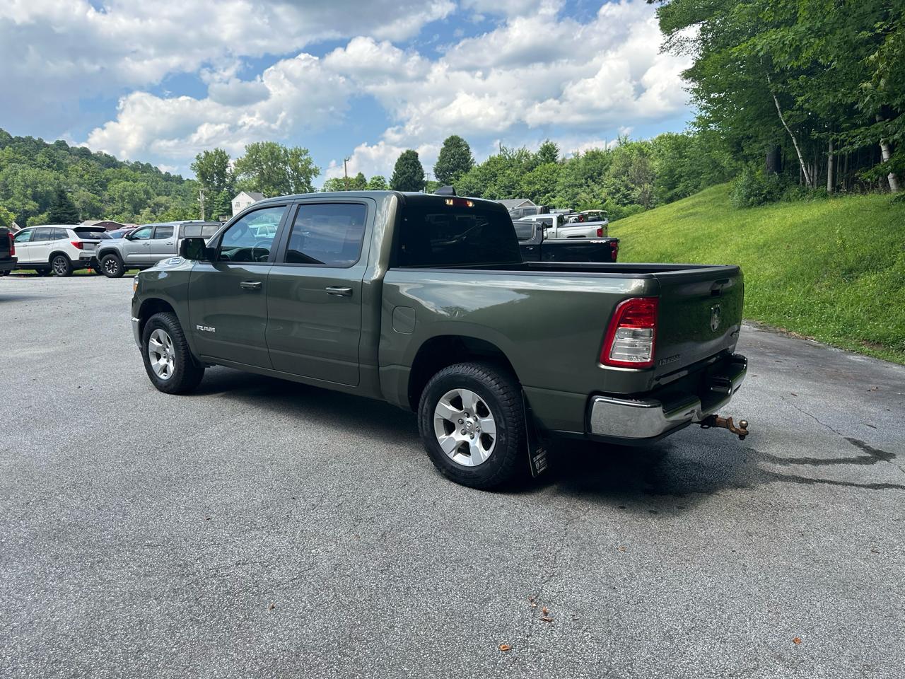 RAM 1500 Big Horn 4x4 Crew Cab 5'7" Box 2021