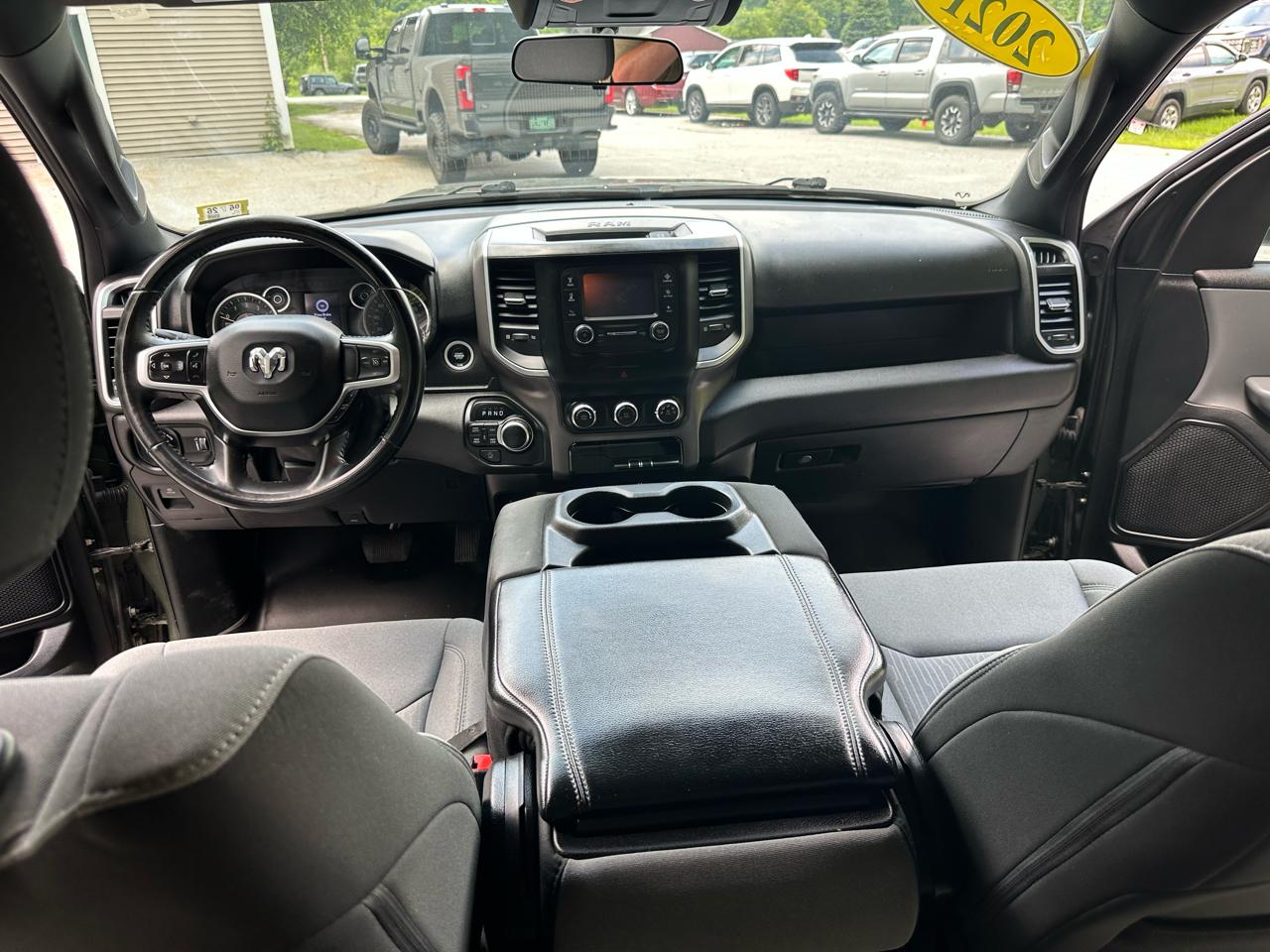 RAM 1500 Big Horn 4x4 Crew Cab 5'7" Box 2021