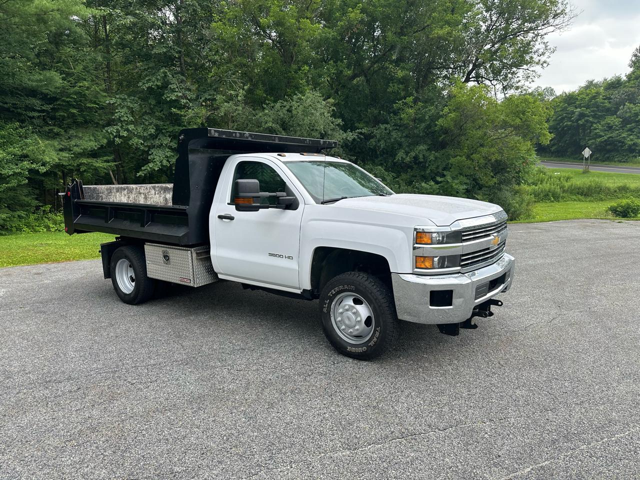 Chevrolet Silverado 3500HD 4WD Reg Cab 137.5" WB, 59.06" CA WT 2018