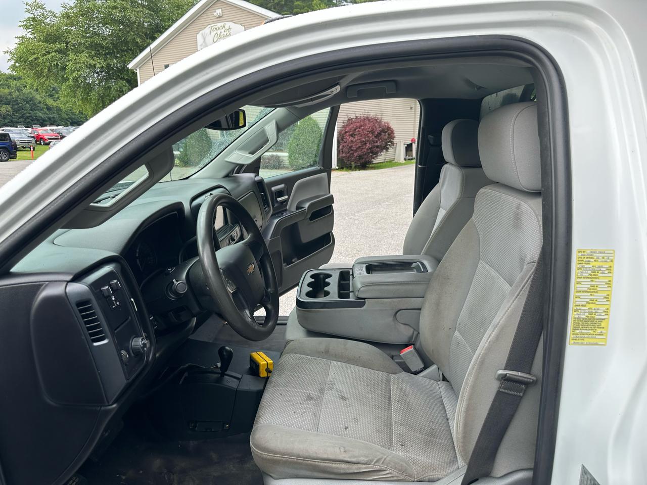 Chevrolet Silverado 3500HD 4WD Reg Cab 137.5" WB, 59.06" CA WT 2018