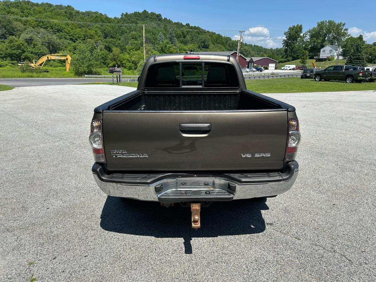 Toyota Tacoma 4WD Access Cab V6 MT (Natl) 2014