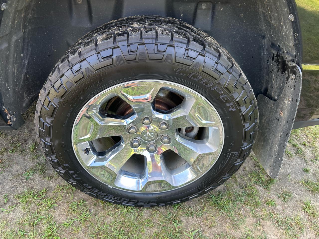 RAM 1500 4WD Crew Cab 140.5" Big Horn 2022