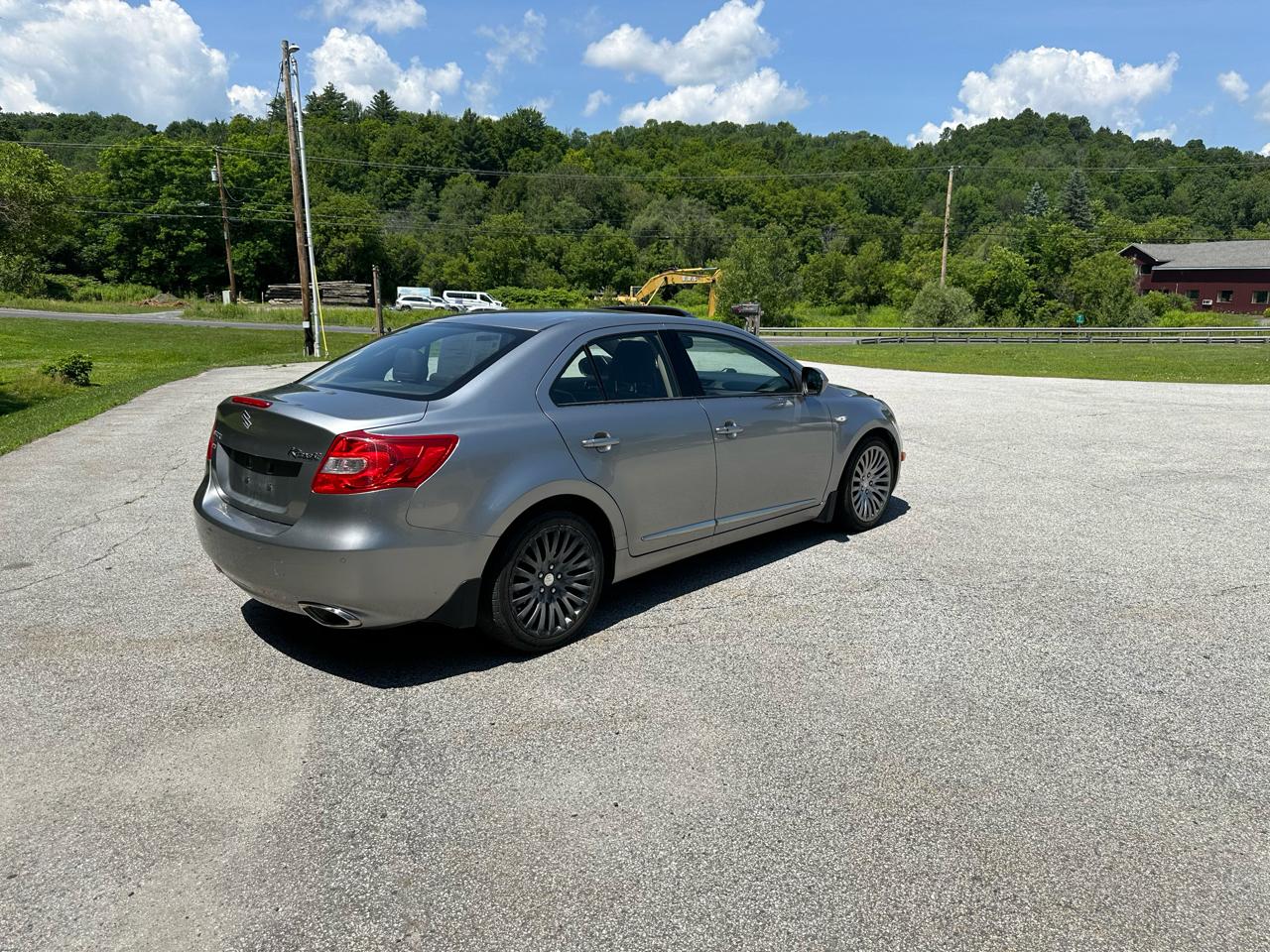 Suzuki Kizashi 4dr Sdn CVT AWD SLS 2010
