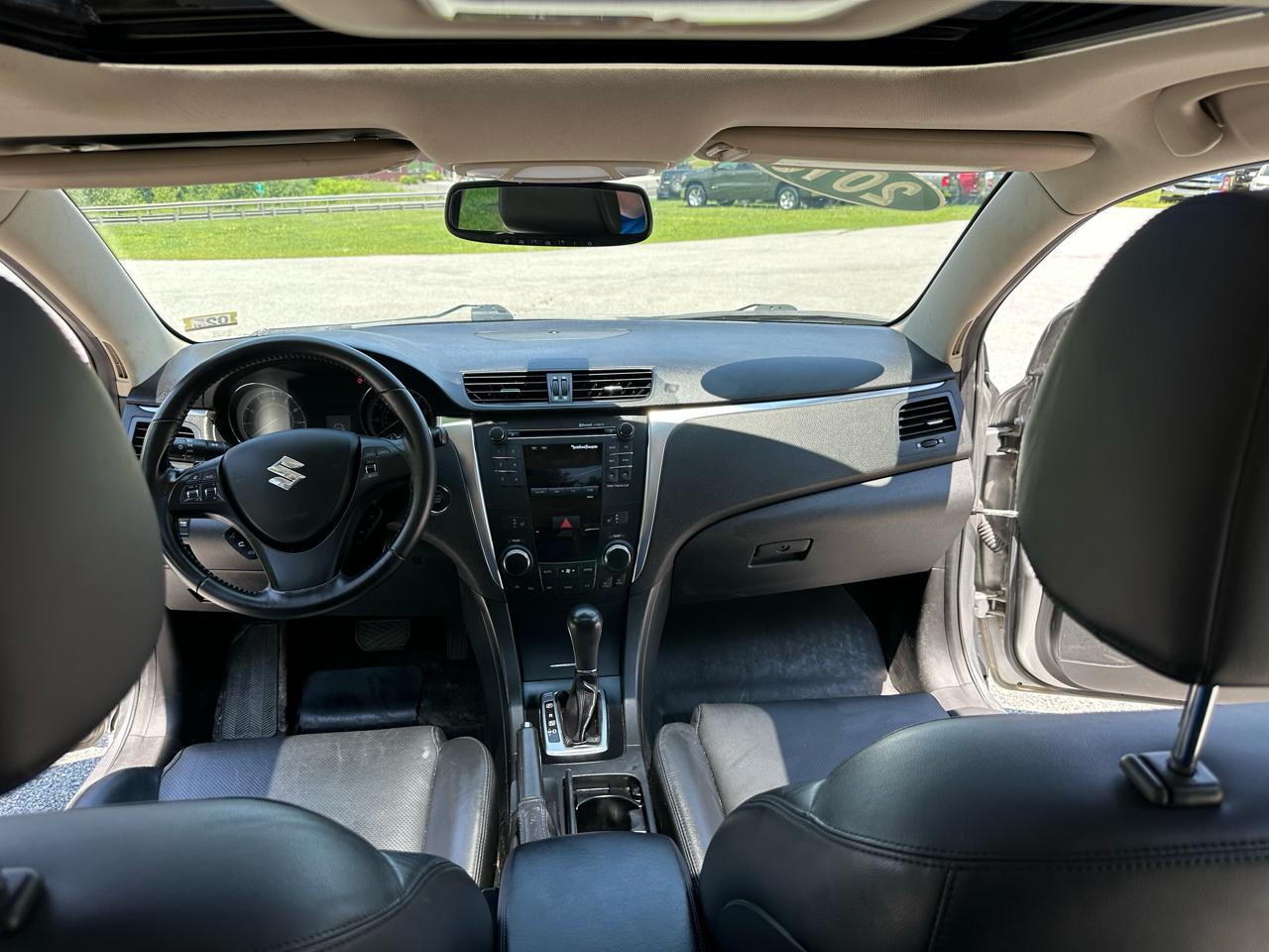 Suzuki Kizashi 4dr Sdn CVT AWD SLS 2010