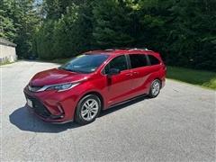 2021 Toyota Sienna 