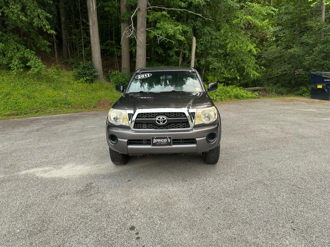 Toyota Tacoma 4WD Access I4 MT (Natl) 2011