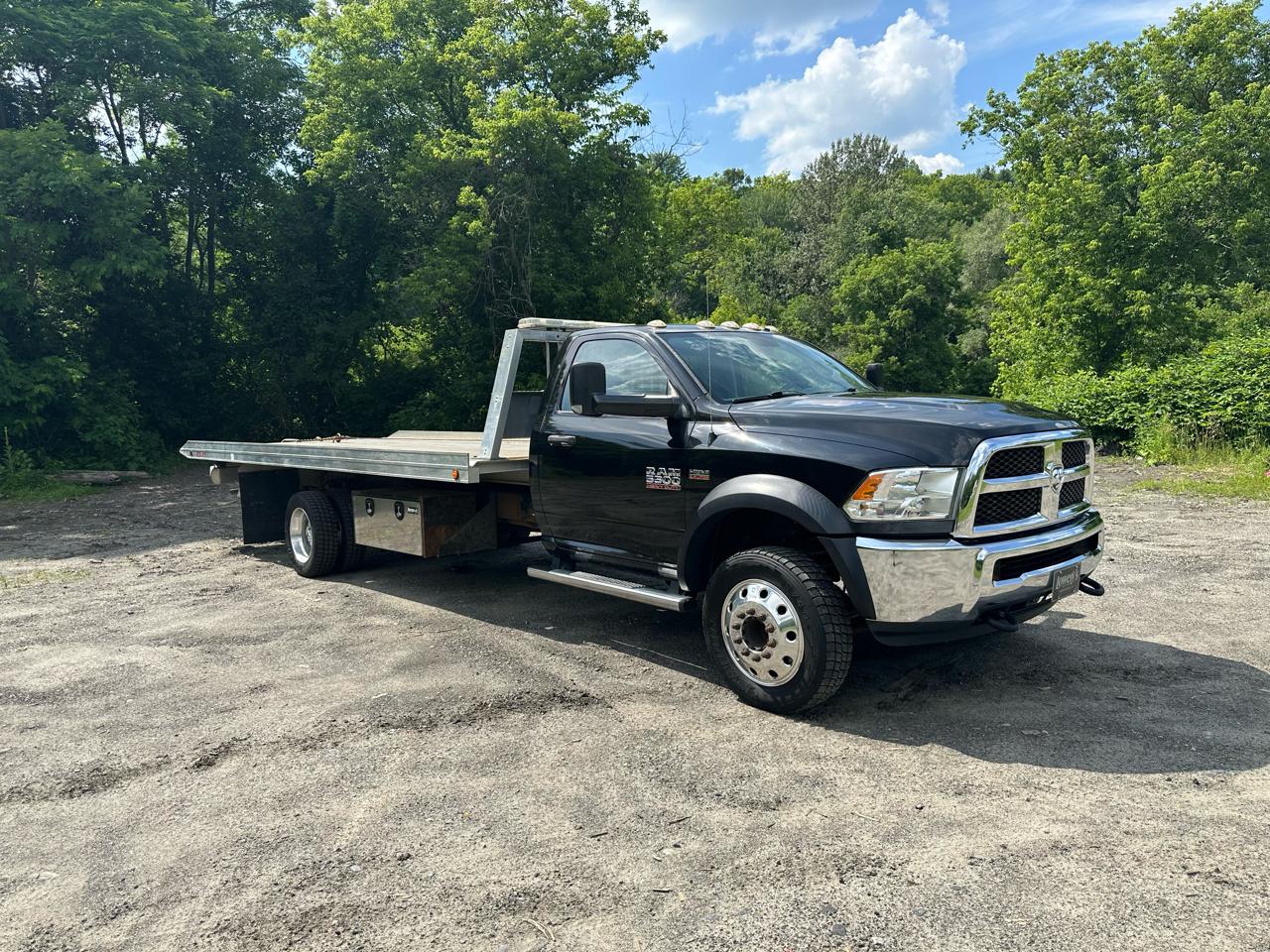 RAM 5500 4WD Reg Cab 204" WB 120" CA Tradesman 2015
