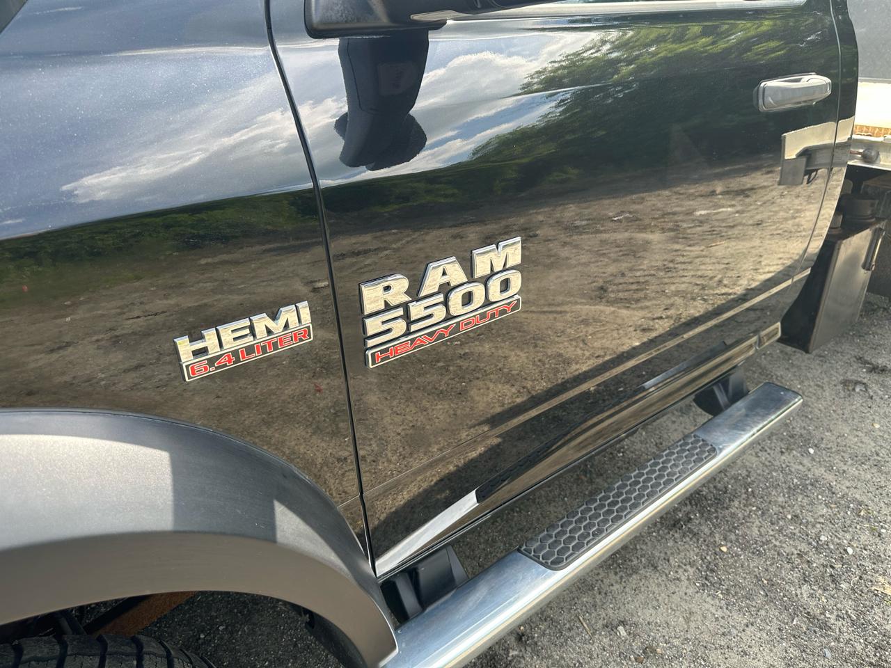 RAM 5500 4WD Reg Cab 204" WB 120" CA Tradesman 2015