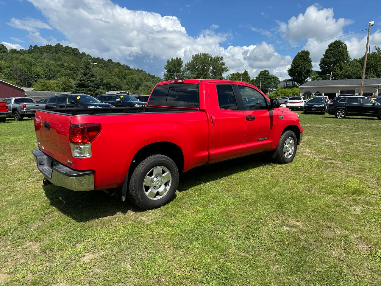 Toyota Tundra 4WD Truck Double Cab 5.7L V8 6-Spd AT (Natl) 2013