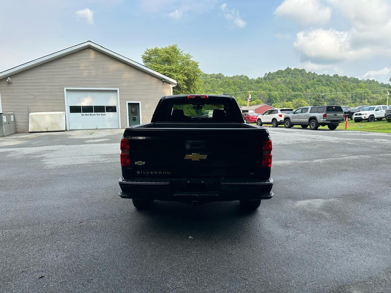 Chevrolet Silverado 1500 4WD Crew Cab 143.5" LT w/2LT 2018