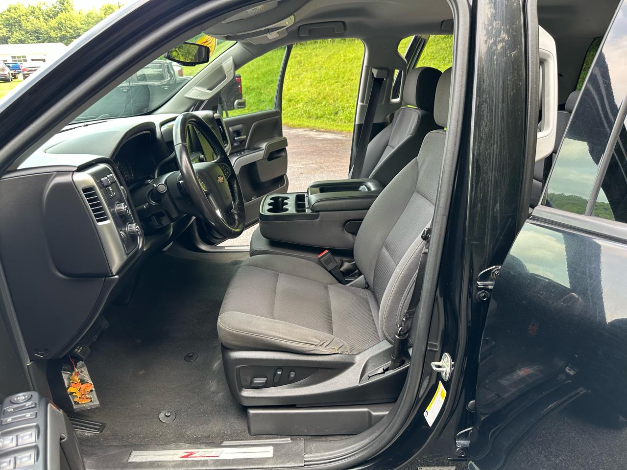 Chevrolet Silverado 1500 4WD Crew Cab 143.5" LT w/2LT 2018