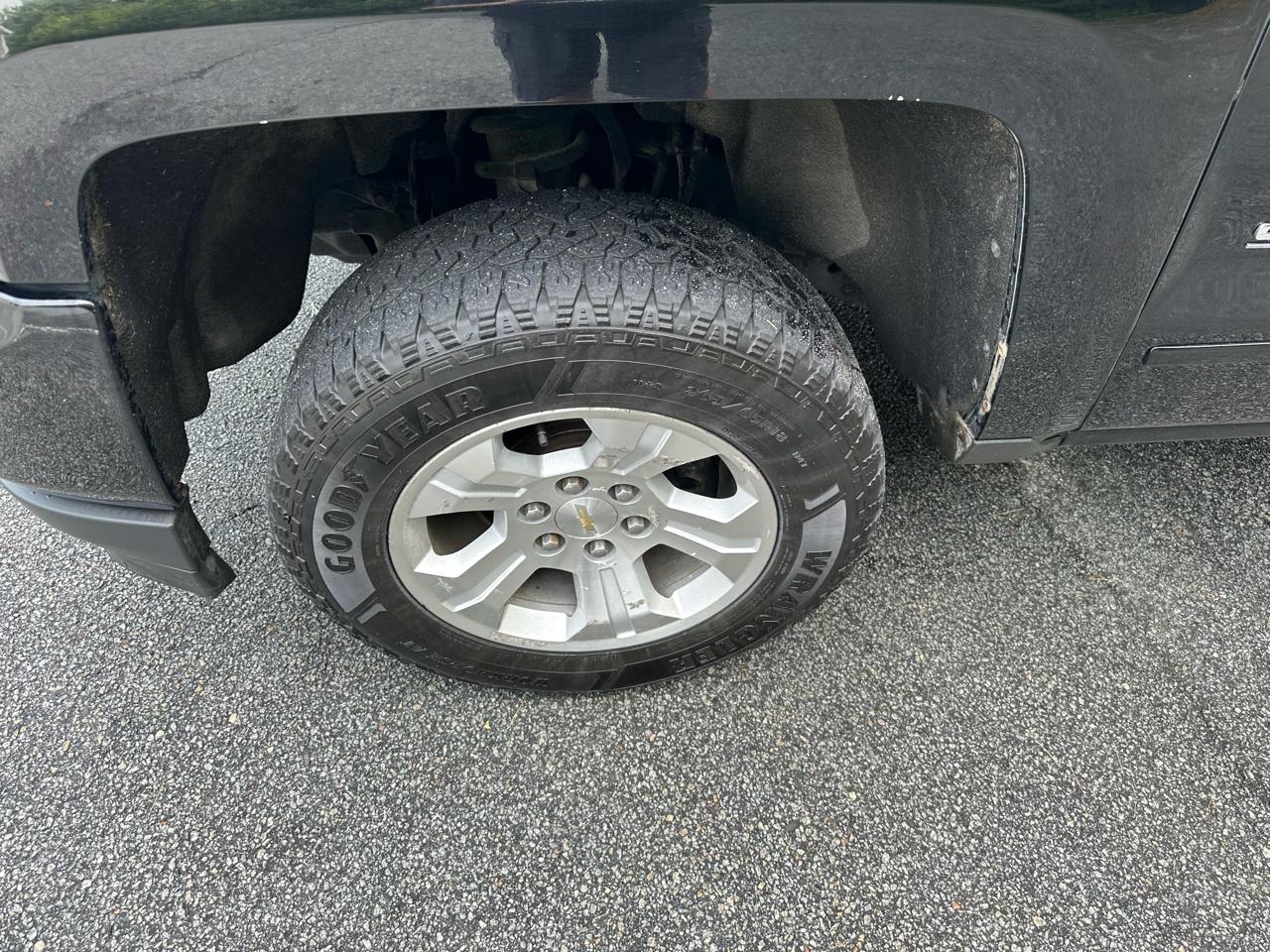 Chevrolet Silverado 1500 4WD Crew Cab 143.5" LT w/2LT 2018