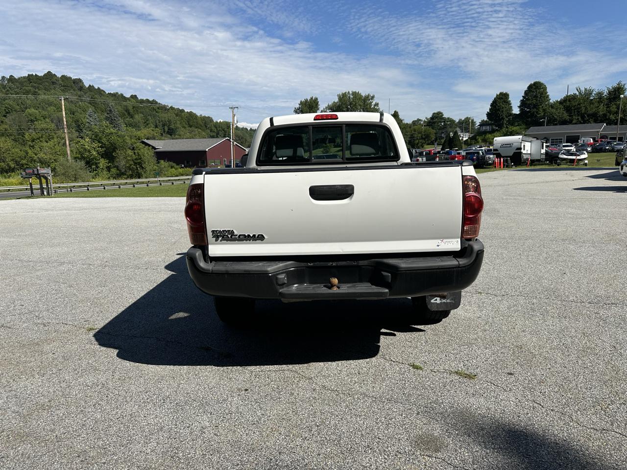 Toyota Tacoma 4WD Reg Cab I4 MT (Natl) 2014