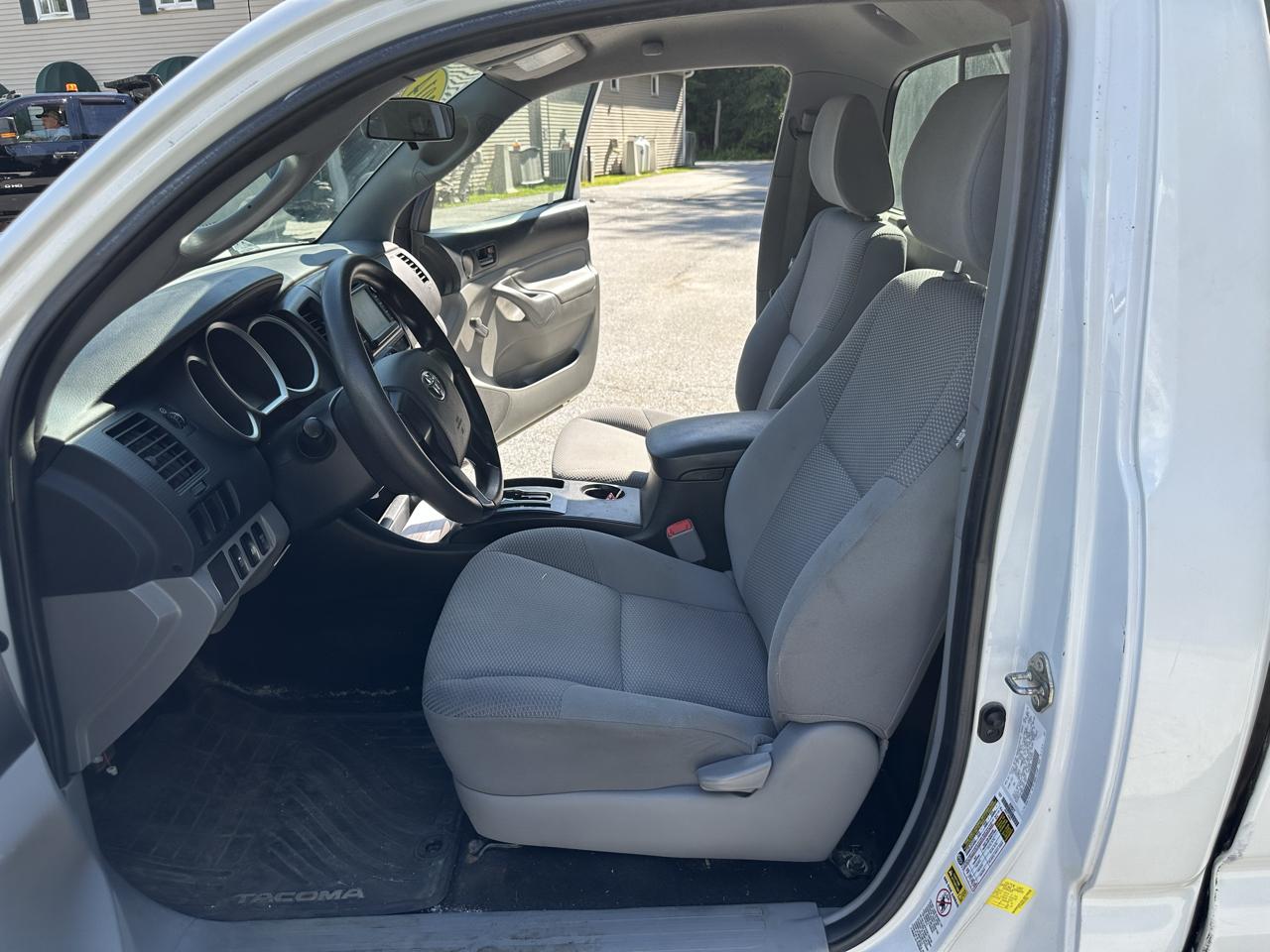 Toyota Tacoma 4WD Reg Cab I4 MT (Natl) 2014