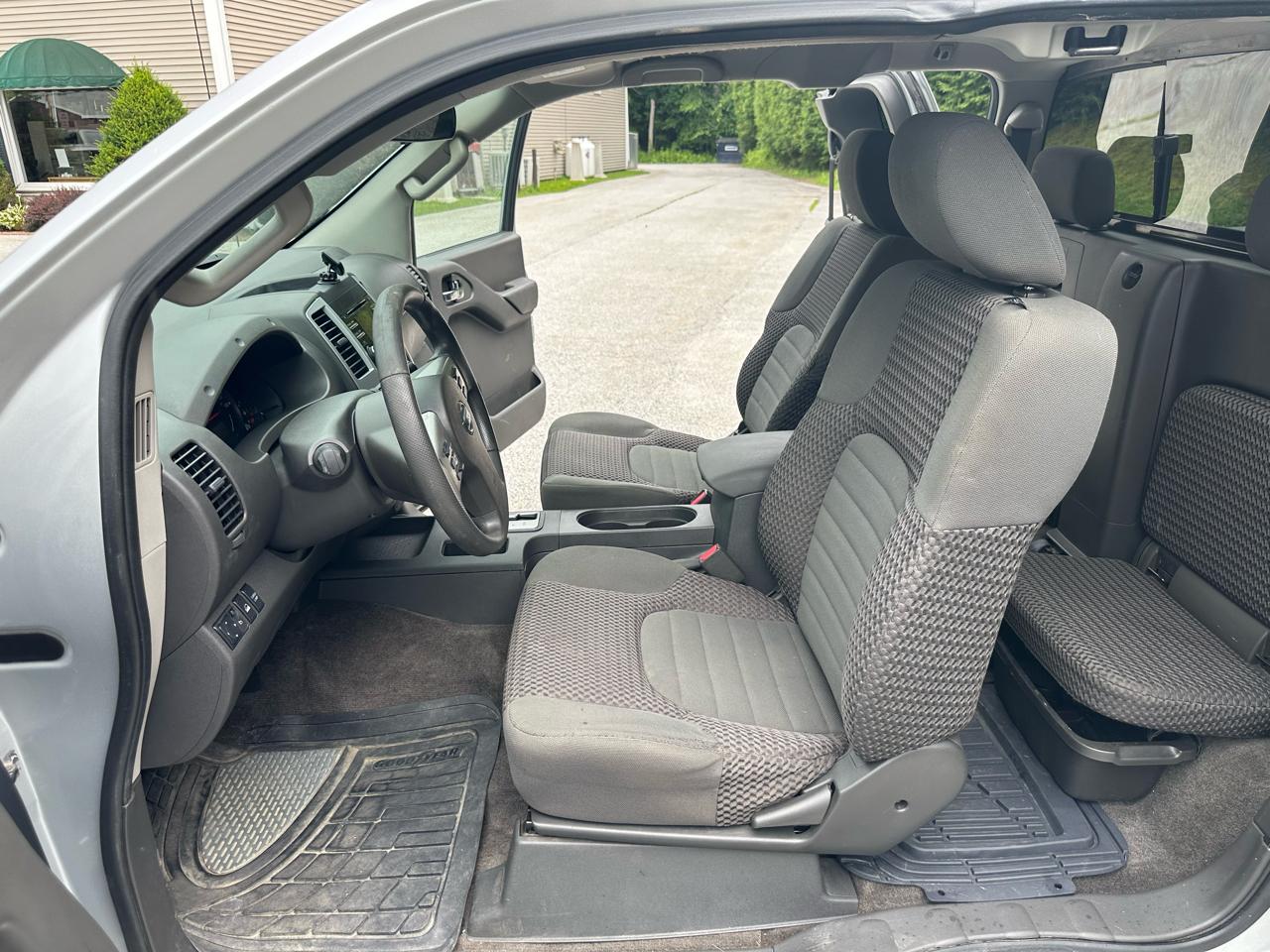 Nissan Frontier 4WD King Cab Auto SV 2014