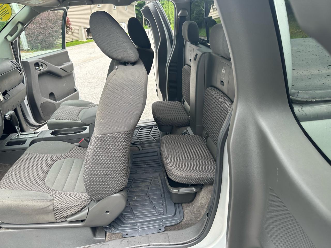 Nissan Frontier 4WD King Cab Auto SV 2014