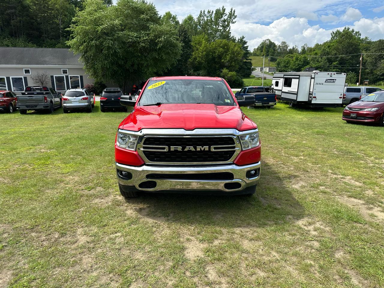 RAM 1500 Big Horn 4x4 Quad Cab 6'4" Box 2022