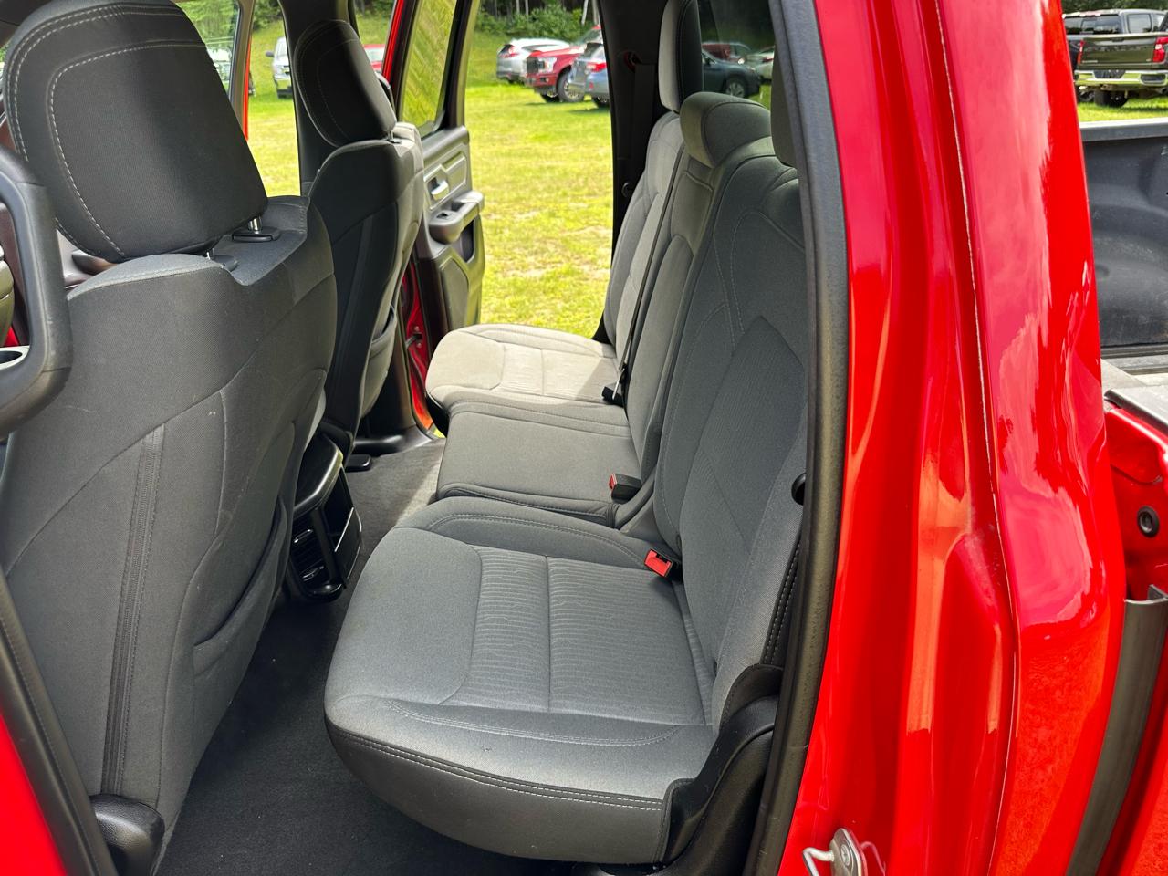 RAM 1500 Big Horn 4x4 Quad Cab 6'4" Box 2022